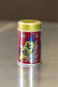 缶のデザインもポイント＜八幡屋礒五郎＞ 七味唐辛子
の画像