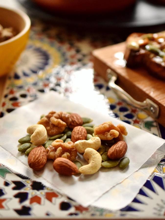 【簡単おつまみ】こんな食べ方あったんだ! 新感覚のおしゃれな「ナッツ」レシピ | 三越伊勢丹の食メディア | FOODIE(フーディー)