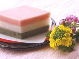 昔は1色、今は3色 菱餅の由来