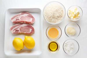 【シェフ直伝】ミラノ風カツレツ(とんかつ)のレシピ。「揚げない」のがコツ。サクッとジューシー | 三越伊勢丹の食メディア | FOODIE ...