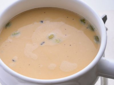 【専門店】本格チャイの作り方。基本の3つのスパイスの香りを引き出すコツに注目! インド式ミルクティー | 三越伊勢丹の食メディア ...