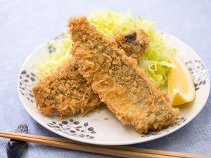 鮮魚店直伝！ ふっくらジューシーなアジフライのレシピ【三 …