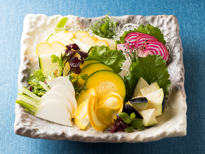 野菜レシピの新提案 ズッキーニなど生でおいしい夏野菜は 刺身 がおすすめ 三越伊勢丹の食メディア Foodie フーディー