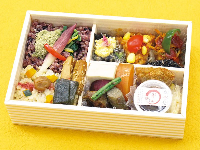 【バイヤーのイチオシ！】割烹職人が作る極上マクロビ弁当 | 三越伊勢丹の食メディア | FOODIE（フーディー）
