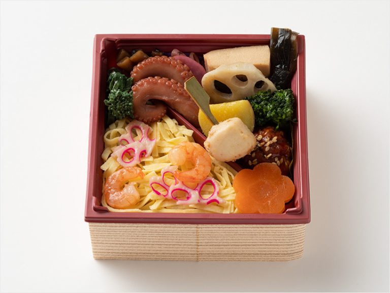 少しずついろいろ食べたいあなたへ! ミニサイズ弁当 | 三越伊勢丹の食メディア | FOODIE(フーディー)