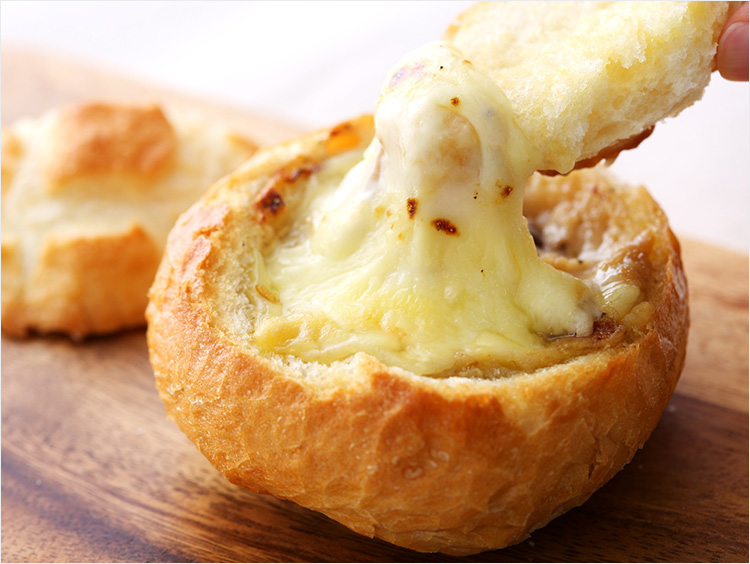 おうちでリベイクでとろ～り＆香ばしい！ 冬においしい温めパン4選の画像