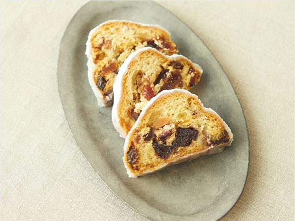 【通販可】シュトーレン12種を食べ比べ。クリスマスの新定番をスイーツ専門家が実食 | 三越伊勢丹の食メディア | FOODIE(フーディー)