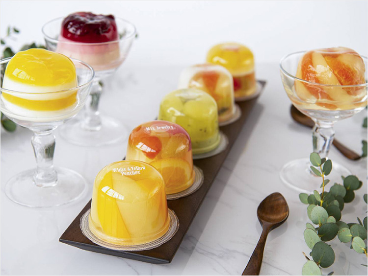 フルーツたっぷり夏スイーツ10選。フレッシュな香りが魅力的！ 桃、マンゴー、マスカット…
