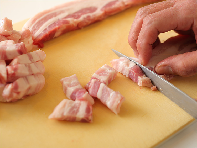 豚肉を切るイメージ