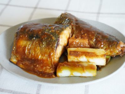 里芋の皮がつるん とむける方法 下ゆでも一緒にできちゃいます 三越伊勢丹の食メディア Foodie フーディー 里芋の皮がつるん とむける方法 下ゆでも一緒にできちゃいます 三越伊勢丹の食メディア Foodie フーディー