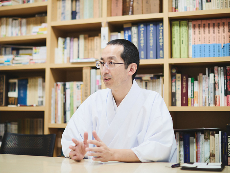 ＜福徳神社＞宮司・伊久裕之さん