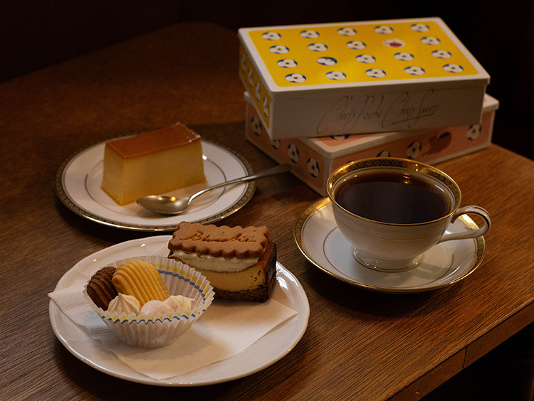 <チージィーポッシュ>×<喫茶サテラ>