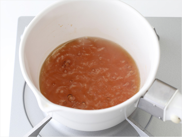 調味料を煮立てるイメージ