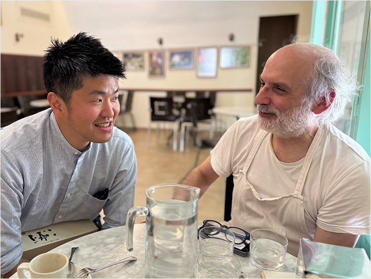 バイヤーとコラード氏の商談の様子