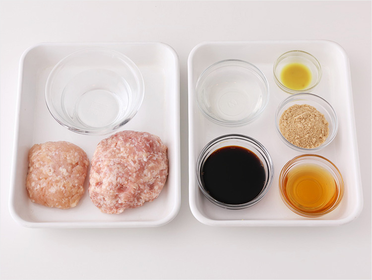 鶏そぼろの材料