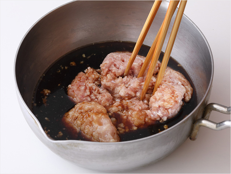 肉をほぐし始めるイメージ
