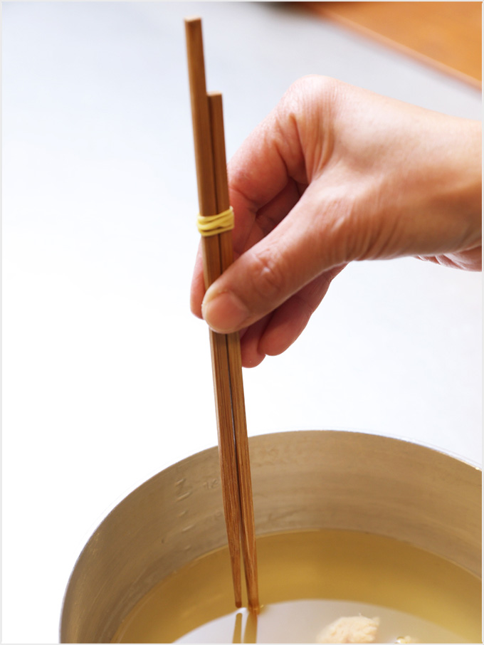 箸を立てるイメージ