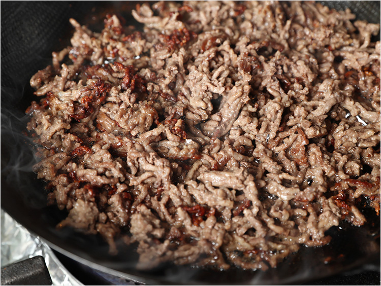 ひき肉を加熱し終えたイメージ