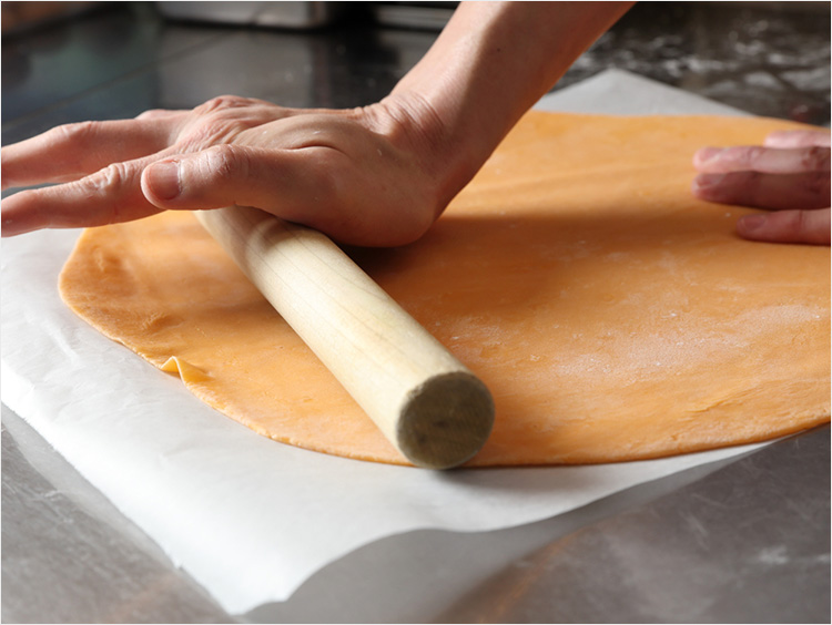 生地を伸ばしきったイメージ