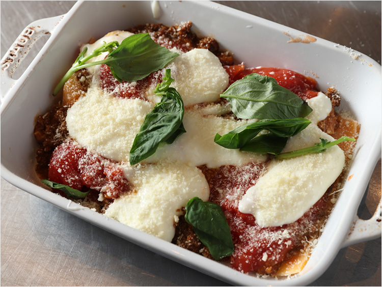 チーズとバジルを乗せたイメージ