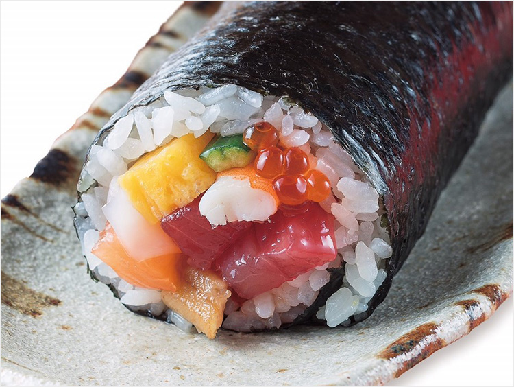 <東信水産>本鮪入り海鮮太巻き