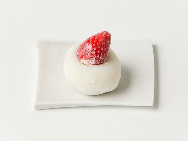 <銀座あけぼの>いちごもち