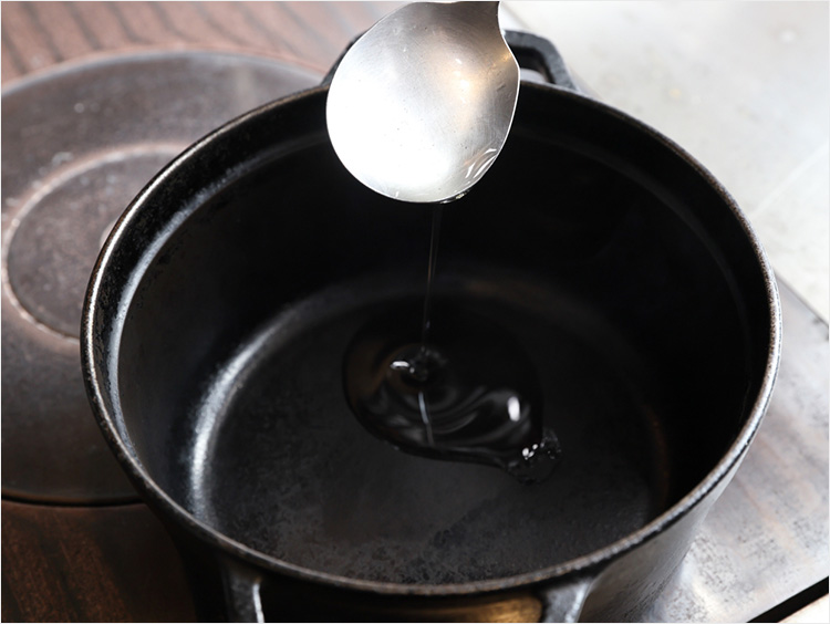 油を入れるイメージ