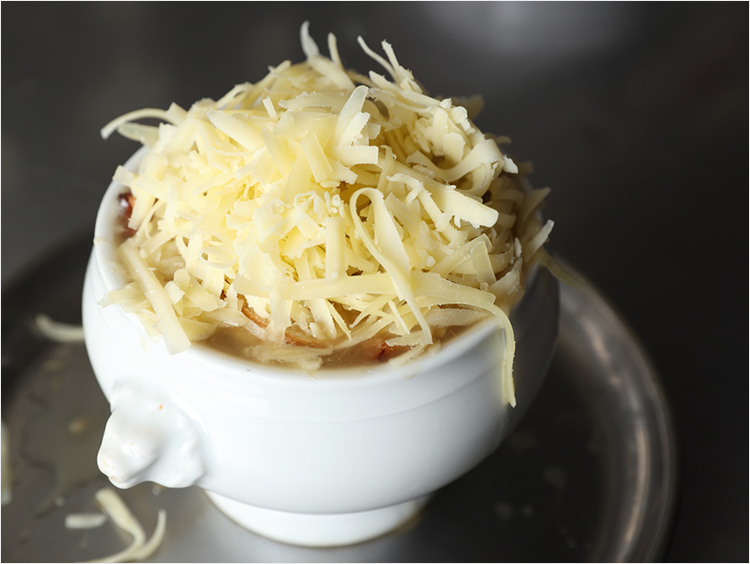 チーズをのせたイメージ