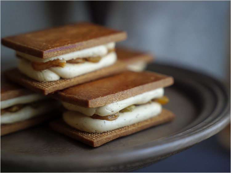 <ルポ バイ パティスリー イーズ>レーズンバターサンド