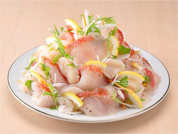 <柿安ダイニング>金目鯛と帆立のカルパッチョ風サラダ