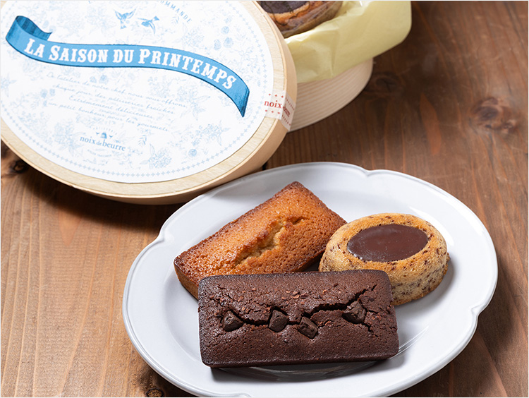 <ノワ・ドゥ・ブール>ガトー・アソートメント イヴェール(S)