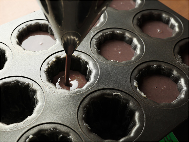 生地を流し込むイメージ