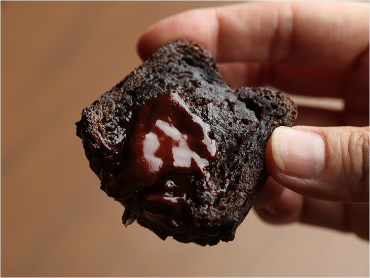 チョコカヌレの断面のイメージ