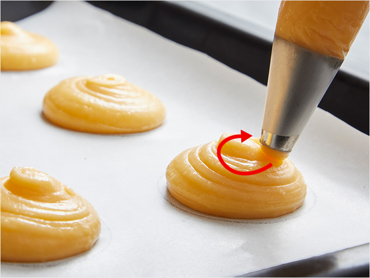 生地で円を描くイメージ