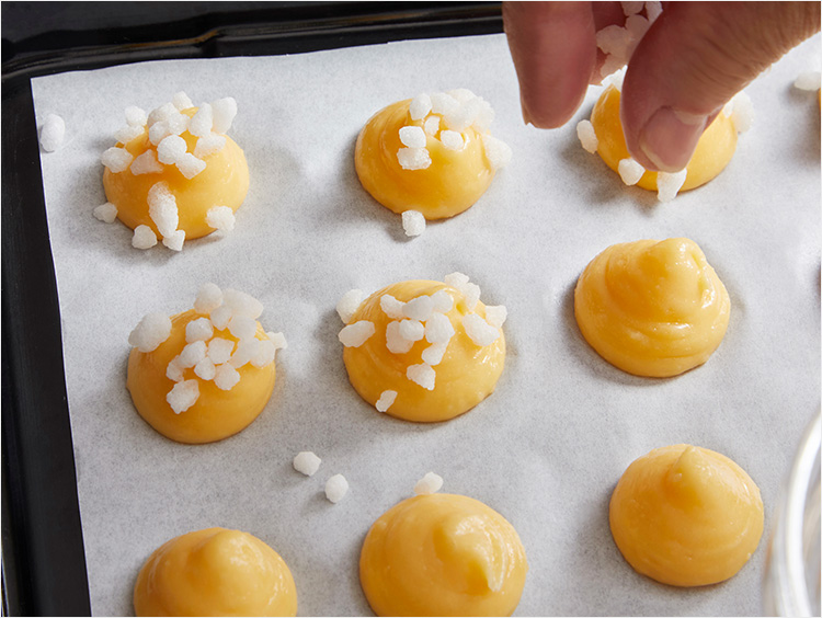 砂糖をまぶすイメージ