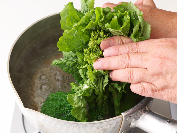 根元から茹でるイメージ