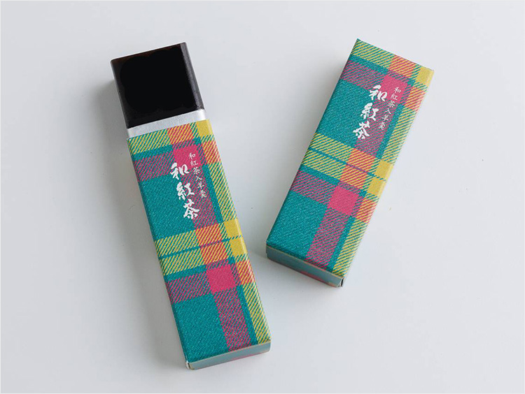 ＜とらや＞伊勢丹タータン柄パッケージ 小形羊羹　『和紅茶』