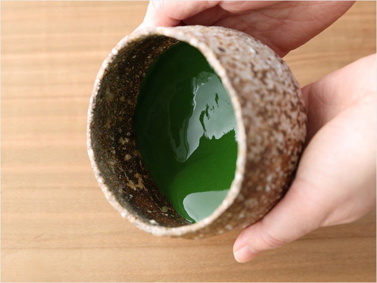 濃茶を回すイメージ