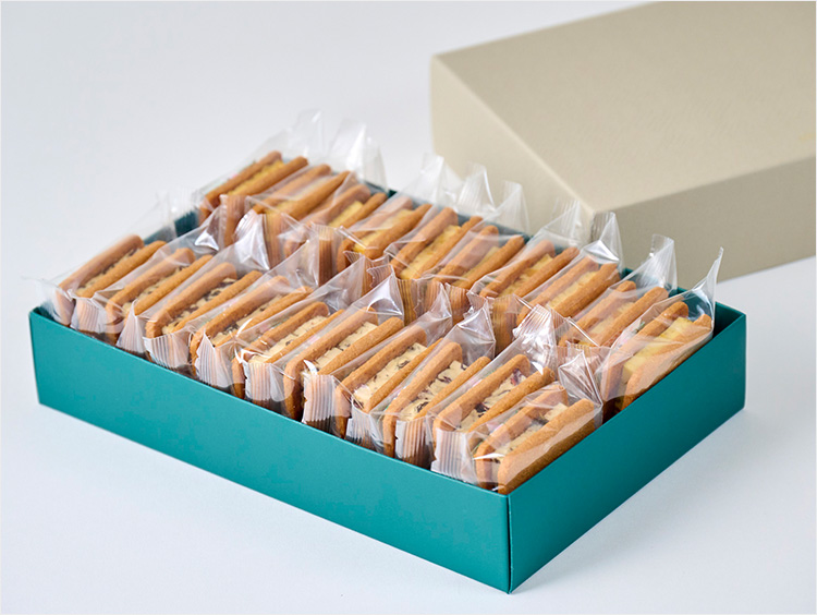 <パレスホテル東京スイーツブティック>オレンジウィッチとレーズン&クランベリーウィッチ