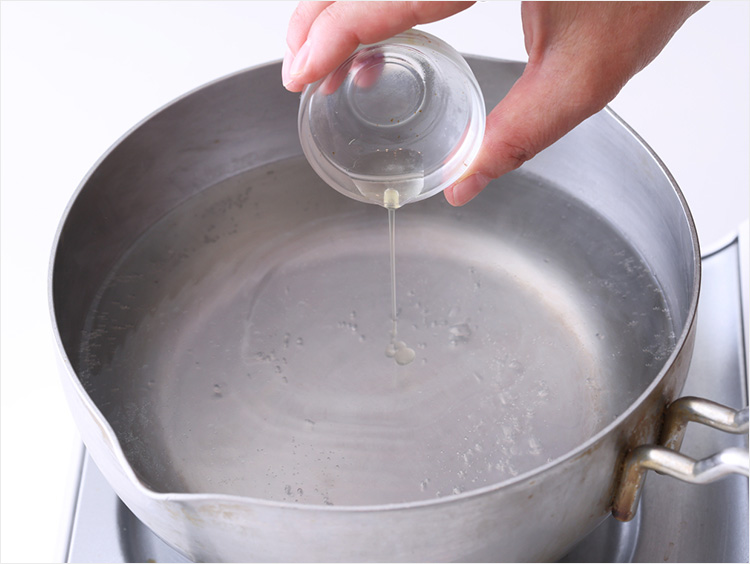 油を加えるイメージ