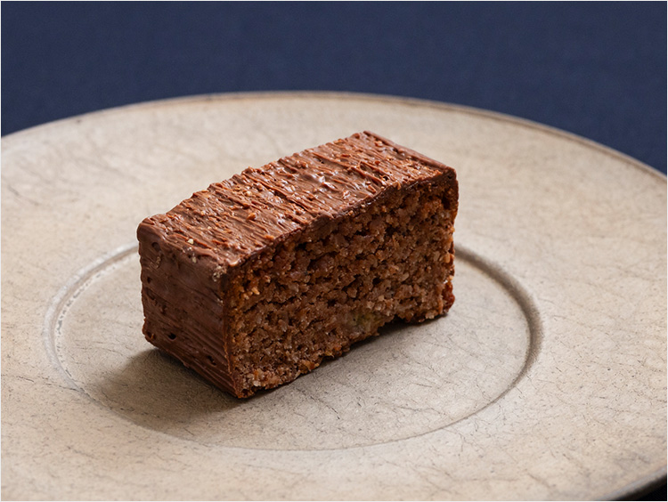 ＜多計雄（Takeo）＞ココナッツとバナナのケーク〜プラントベース〜