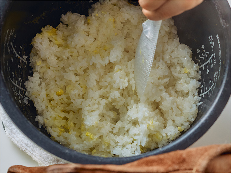 ご飯を混ぜるイメージ