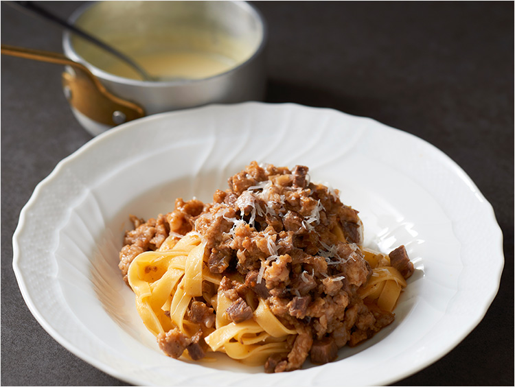 ＜ファビオ飯 イタリア料理人の世界＞商品名：プレミアムボロネーゼ