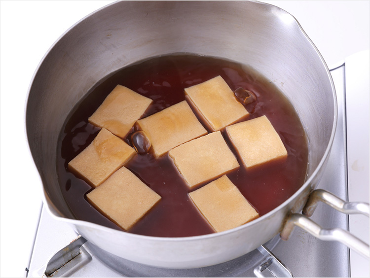 高野豆腐を煮るイメージ